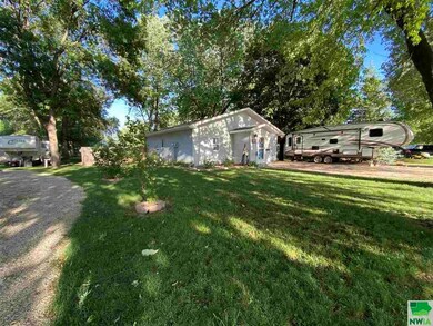 1311 6th St, Onawa, IA 51040 - photo 2