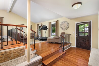 1581 N Columbia St, Naperville, IL 60563 - photo 7