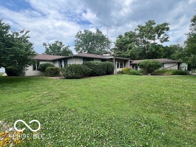 1802 Laurel Dr, Columbus, IN 47203 - photo 4