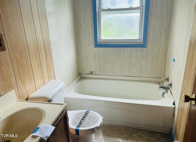 596 Big Smith Rd, Clintwood, VA 24228 - photo 7