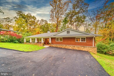 3412 Barger Dr, Falls Church, VA 22044 - photo 5