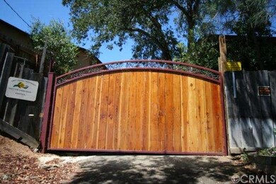 Front Entrance, Automatic gate