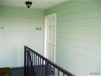 Private Entrance - Top Floor.