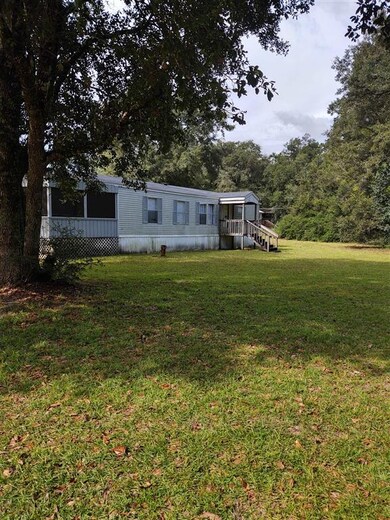 137 Oakland Dr, Crawfordville, FL 32327 - photo 4