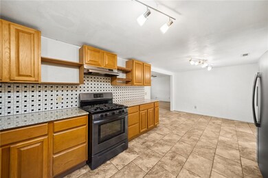 13021 Red Oak Ln, Rogers, AR 72756 - photo 5