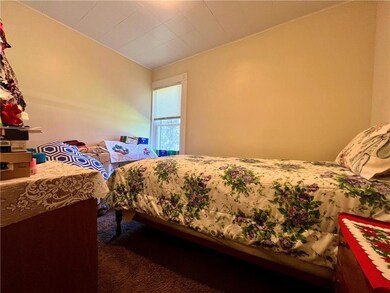 Bedroom of lower