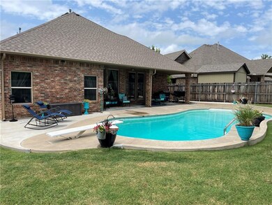 2708 SE 6th St, Moore, OK 73160 - photo 2
