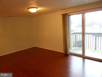 802 Stratford Way unit E, Frederick, MD 21701 - photo 2