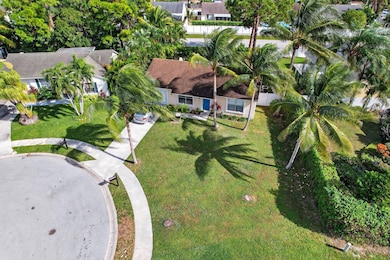 102 Cedar Ct, Jupiter, FL 33458 - photo 2