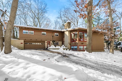 2146 Treehaven Dr, Kalamazoo, MI 49008 - photo 2