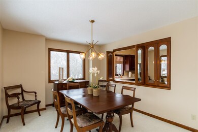 1650 Bilgarie Ct NE, Cedar Rapids, IA 52402 - photo 4