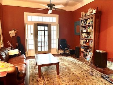 second living area ...could also be used as den or
