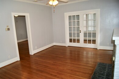 Large 18 ' x13' Living Room with gleaming hardwood