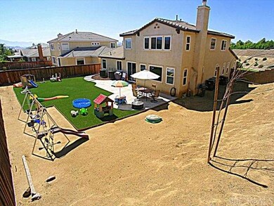 Huge Backyard! With Synthetic Turf, Low Maintenanc