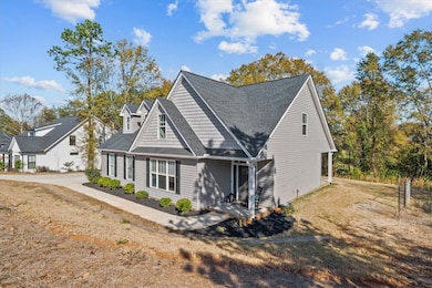 114 Lake Forest Cir, Anderson, SC 29625 - photo 2