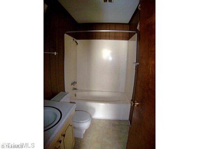 122 Lynn Dr, Archdale, NC 27263 - photo 7