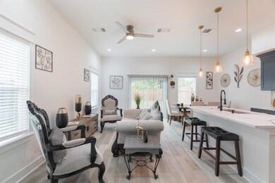 890 Lucky St unit A, Houston, TX 77088 - photo 6