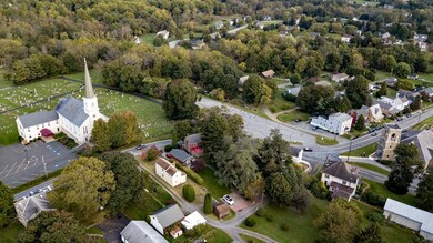 5930 Kings Hwy S, Zionsville, PA 18092 - photo 3