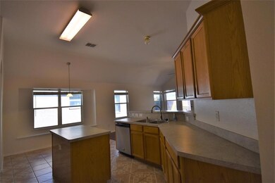 308 Creekview Dr, Wylie, TX 75098 - photo 3