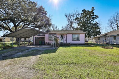 246 E Pleasant St, Brazoria, TX 77422 - photo 3