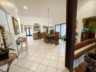 618 NE 195th St, Miami, FL 33179 - photo 5