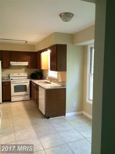 10717 Heatherwood Dr, Spotsylvania, VA 22553 - photo 5