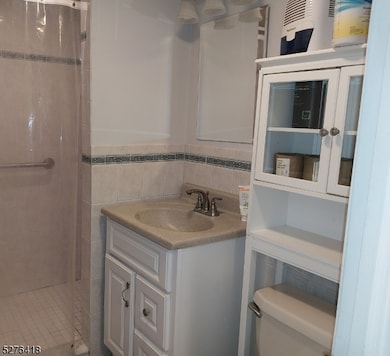 13 Shrump Place, West Orange, NJ 07052 - photo 7