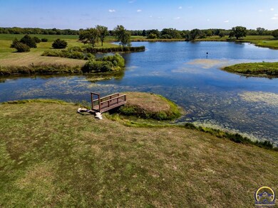 5900 SW Valencia Rd, Topeka, KS 66610 - photo 7