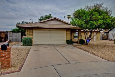17425 N 55th Ln Front of Home