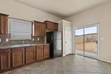 14324 Desert Point Dr, El Paso, TX 79928 - photo 4
