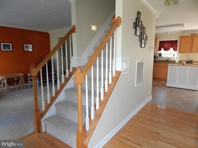 607 Southampton Dr, Ruther Glen, VA 22546 - photo 2