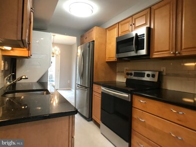 2212 Dawn Ln, Temple Hills, MD 20748 - photo 3