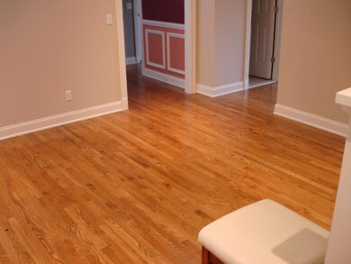 17 Windy Knolls unit LEFT SIDE A, Greenwich, CT 06831 - photo 3