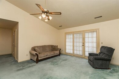 3608 Foxborough Terrace NE unit C, Cedar Rapids, IA 52402 - photo 2