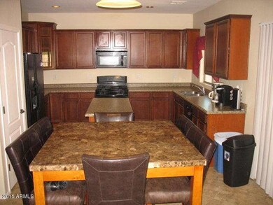 140 S 108th Dr 032
