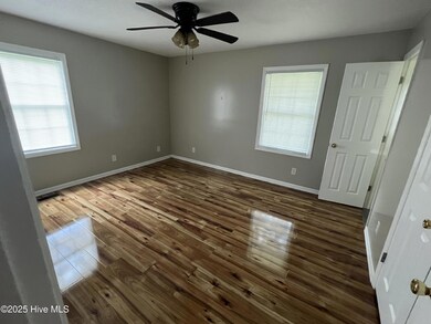 2530 Country Club Rd, Jacksonville, NC 28546 - photo 7