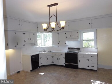 111 Maple Ave, Dublin, PA 18917 - photo 5