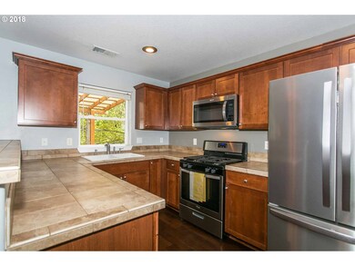 1015 NW 2nd Ave, Canby, OR 97013 - photo 7