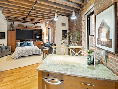 99-105 Broad St unit 4F, Boston, MA 02110 - photo 5