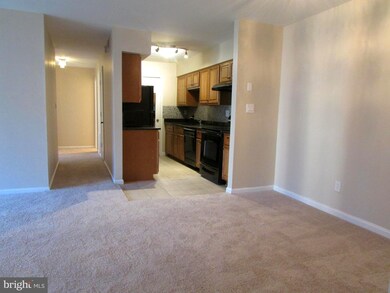 8353D Dunham Ct unit 642, West Springfield, VA 22152 - photo 7