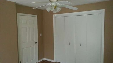 905 N Mcaree Rd, Waukegan, IL 60085 - photo 7