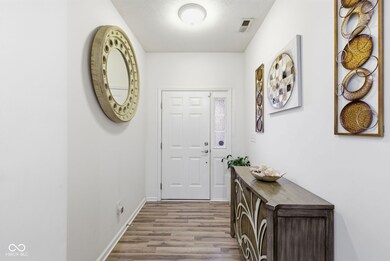 4115 Stubbington Ln, Indianapolis, IN 46239 - photo 4