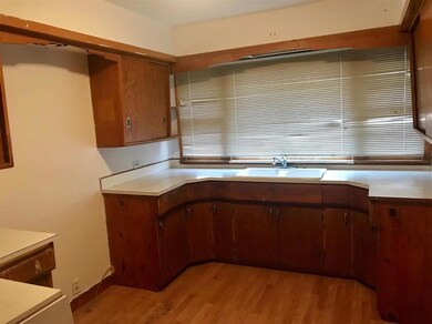 615 N 30th St, Parsons, KS 67357 - photo 6