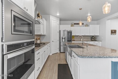 13857 Paseo Alegre Ave, Horizon City, TX 79928 - photo 7