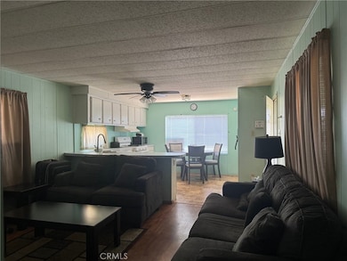 1349 W 135th St unit 21, Gardena, CA 90247 - photo 2