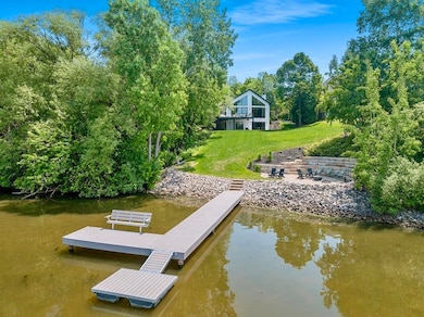 2080 Greenleaf Rd, de Pere, WI 54115 - photo 2