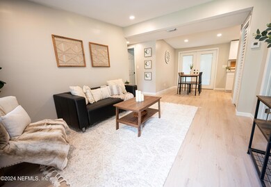 7578 Ridgeway Rd N, Jacksonville, FL 32244 - photo 3