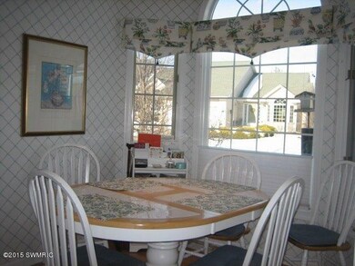 2338 Whimbrel Ct NE unit 52, Grand Rapids, MI 49505 - photo 2