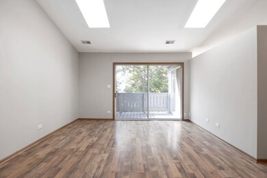 1537 Commodore Ct unit 4, Schaumburg, IL 60193 - photo 4