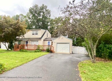 Oversized Driveway - plenty of parking